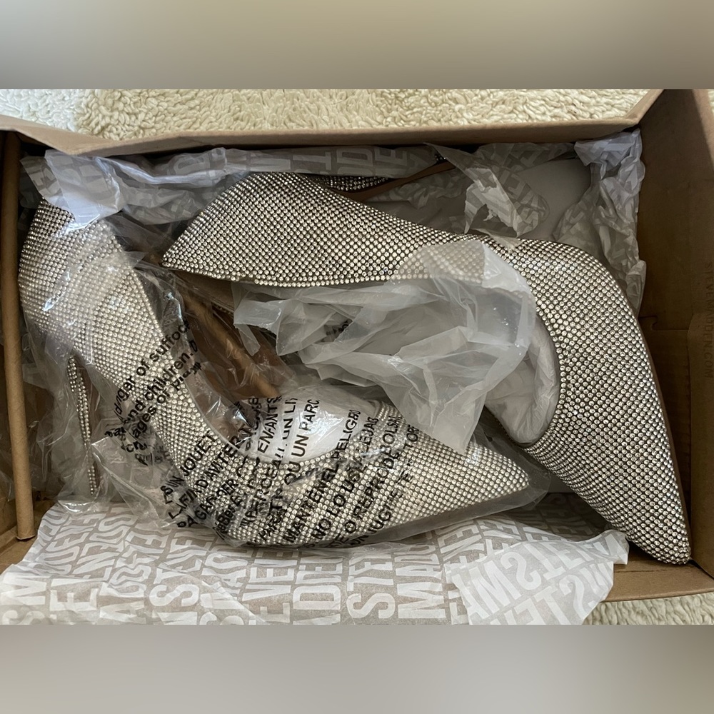Size 8.5 Steve Madden Daisie Crystal Heels *like new*